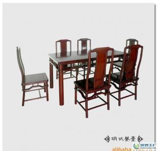 明式雅韻，紅檀生輝——探秘七件套紅木餐臺的藝術與價值